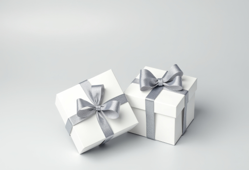 은색 리본 선물상자